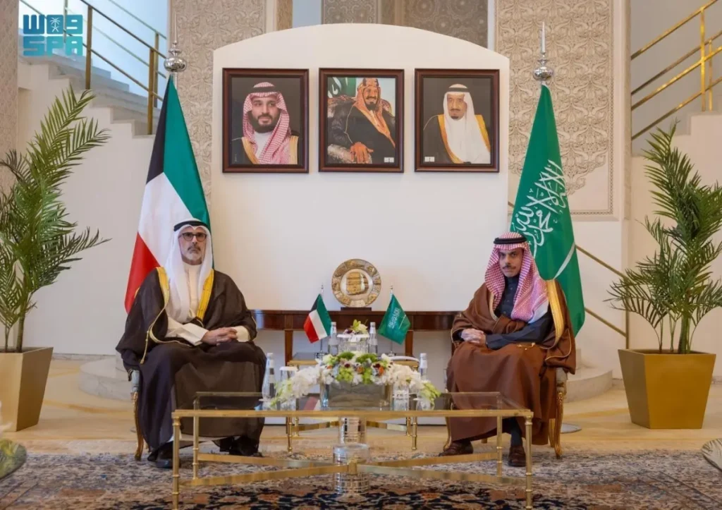 Saudi, Kuwaiti foreign ministers discuss current regional situation