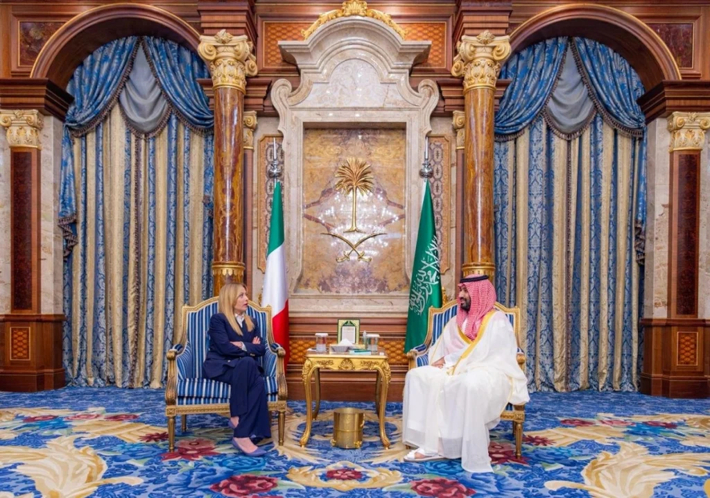 Crown Prince meets Italy PM in Jeddah, discusses regional developments