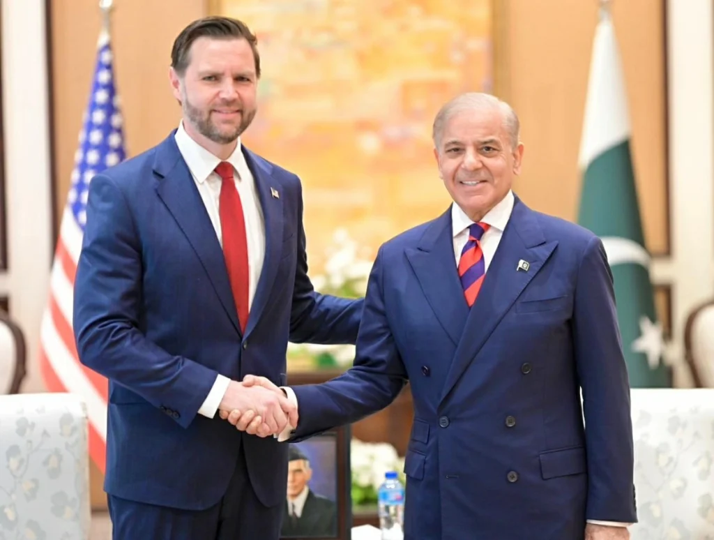 Pakistan PM meets US, Iran delegations, backs ‘stepping stone’ to peace