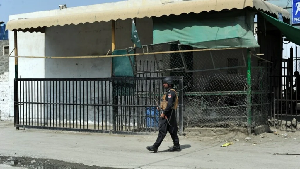 Pakistan accuses Afghan forces of killing civilians in renewed border clashes