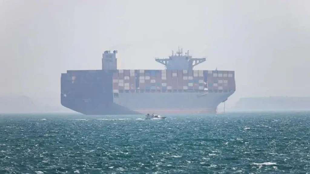 Truce in doubt as US and Iran fight for control of Strait of Hormuz