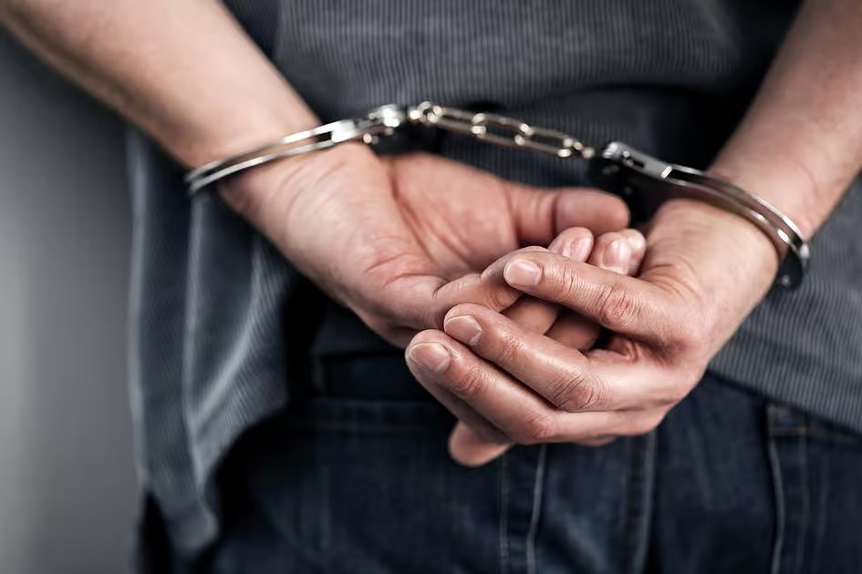 Dubai Police arrest group of men over knife brawl; legal action taken