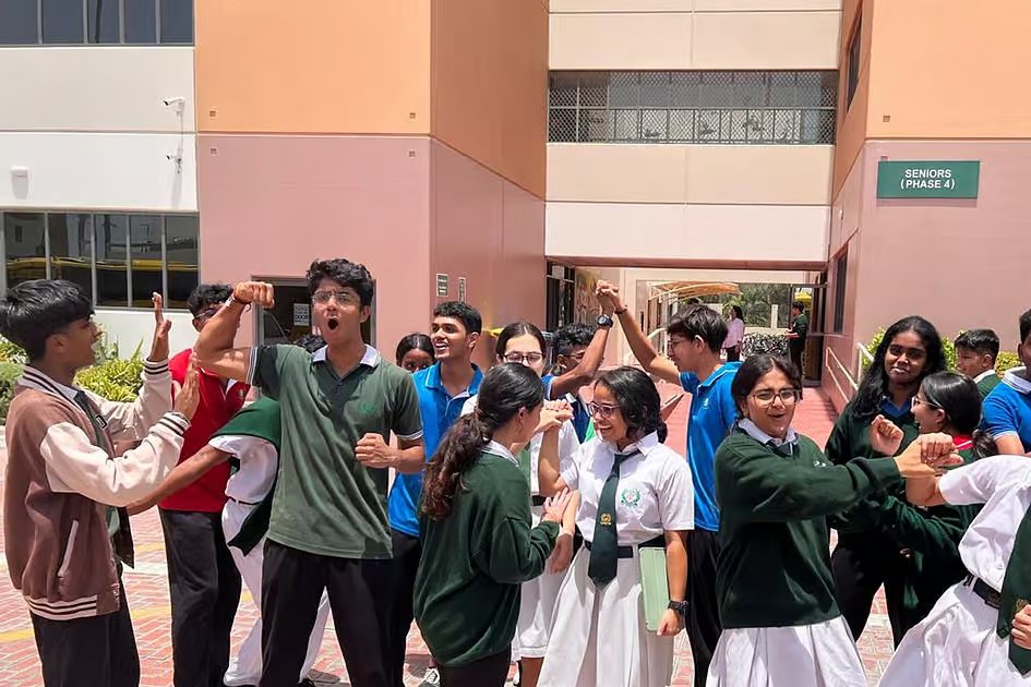 KHDA freezes 2026–27 tuition fees; families welcome relief, experts stress financial planning