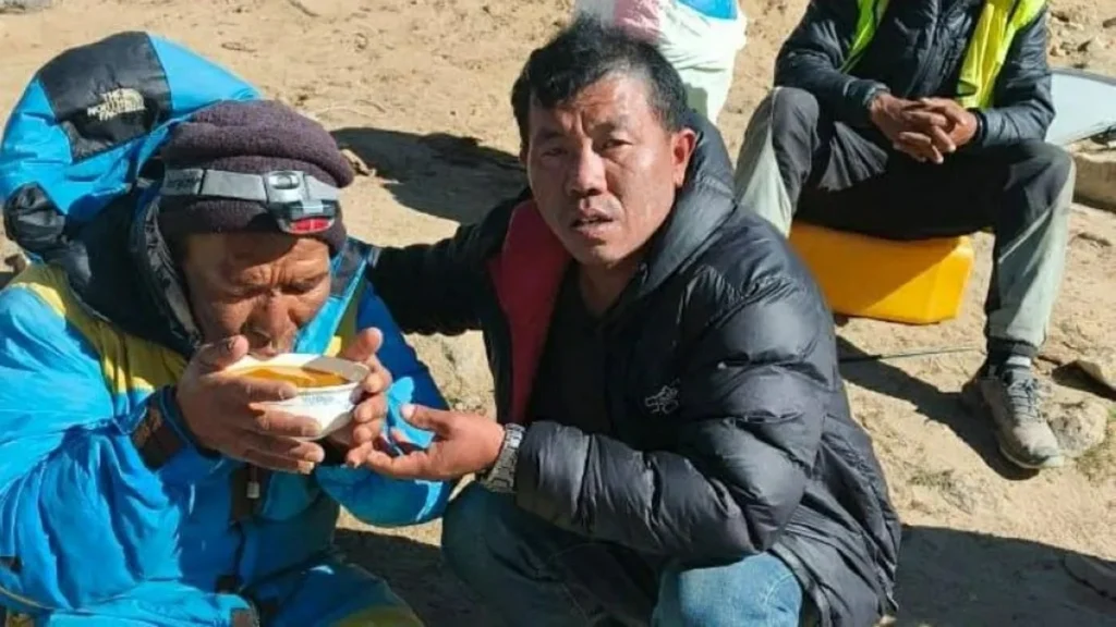 Sherpa guide believed dead on Mount Everest spotted crawling down ice