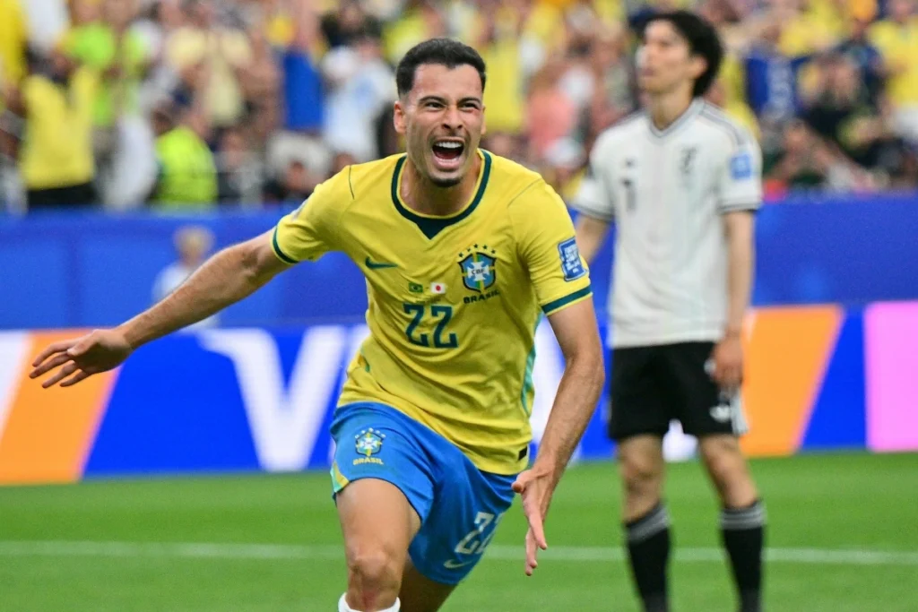 Brazil reaches round of 16 after Martinelli’s late winner