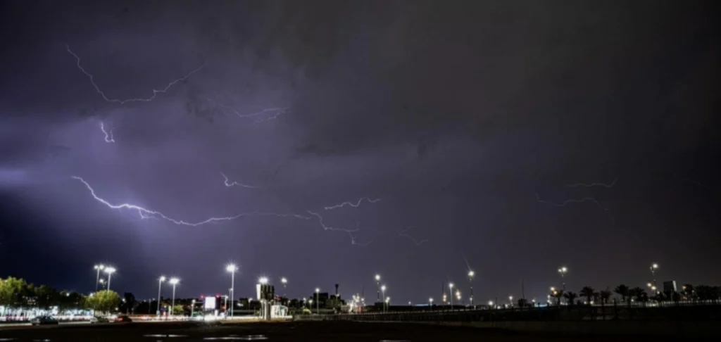 Thunderstorms, heavy rain to affect parts of Saudi Arabia through next week