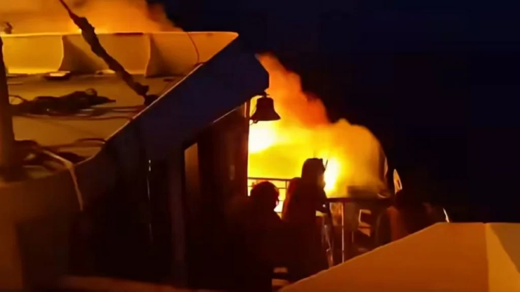 5 dead, scores missing in Philippine ferry fire