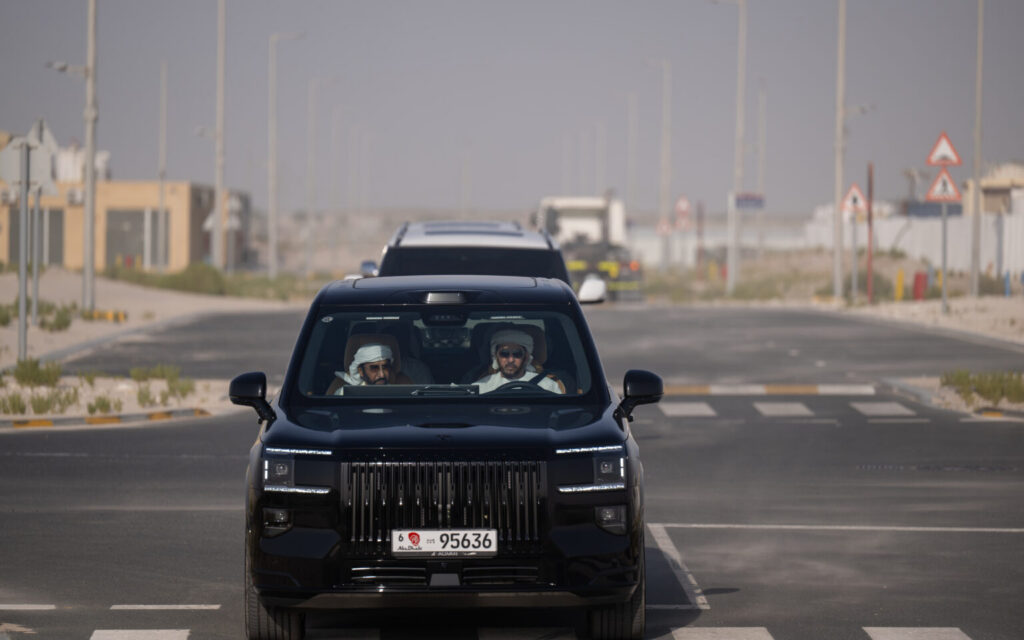 Hamdan bin Zayed inspects service, economic projects in Ghayathi