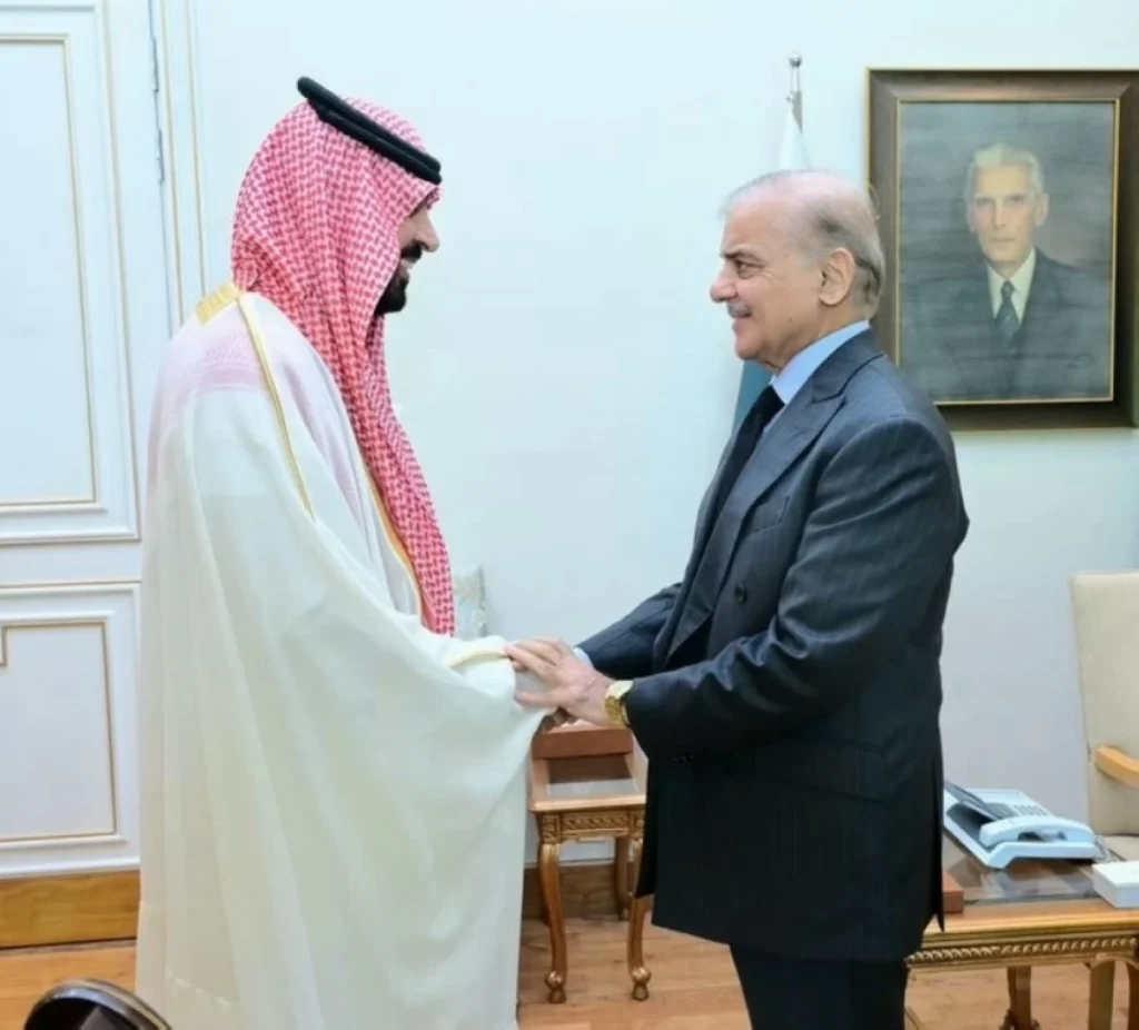 Pakistani PM Sharif receives new Saudi Ambassador
